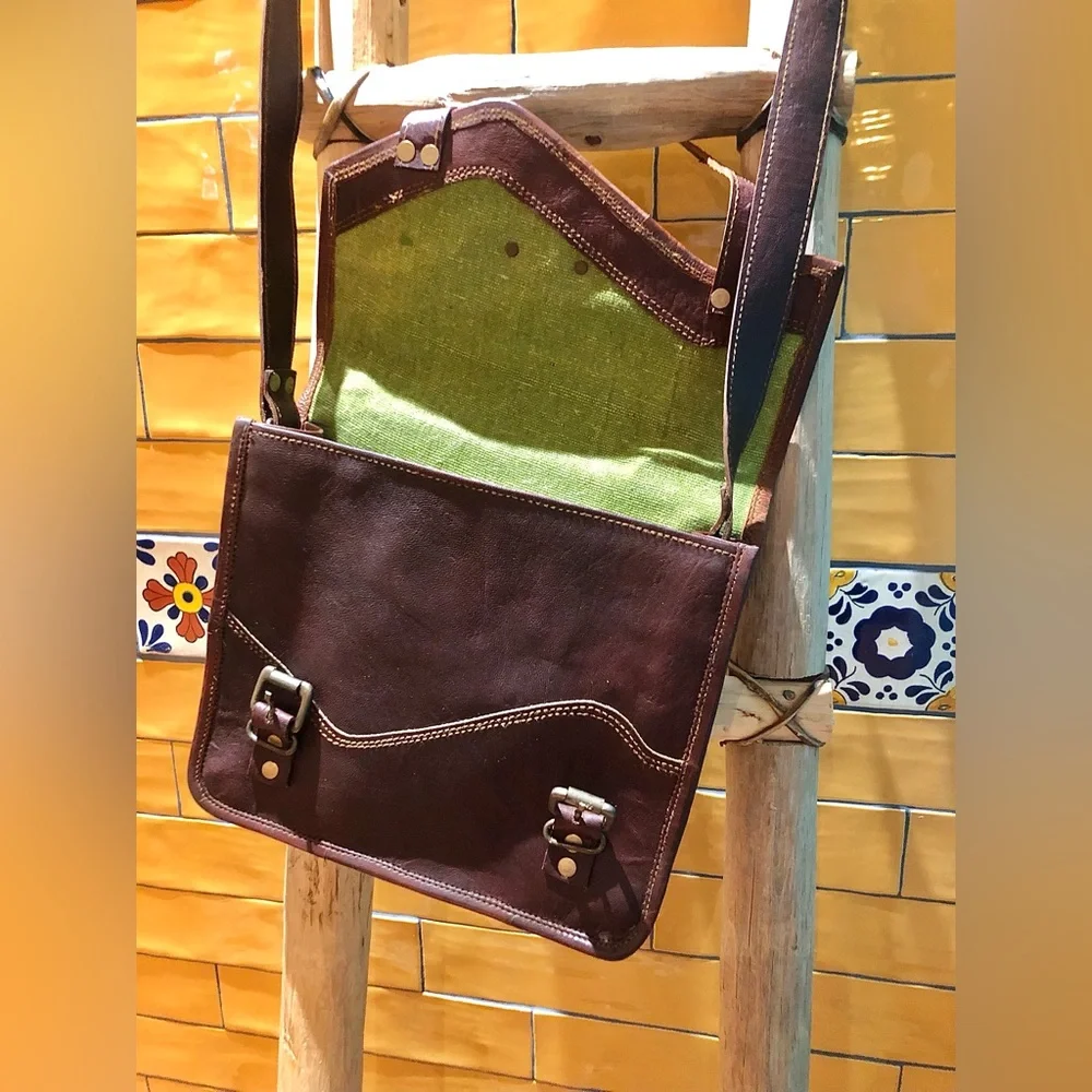 GVB Natural World Messenger Bag